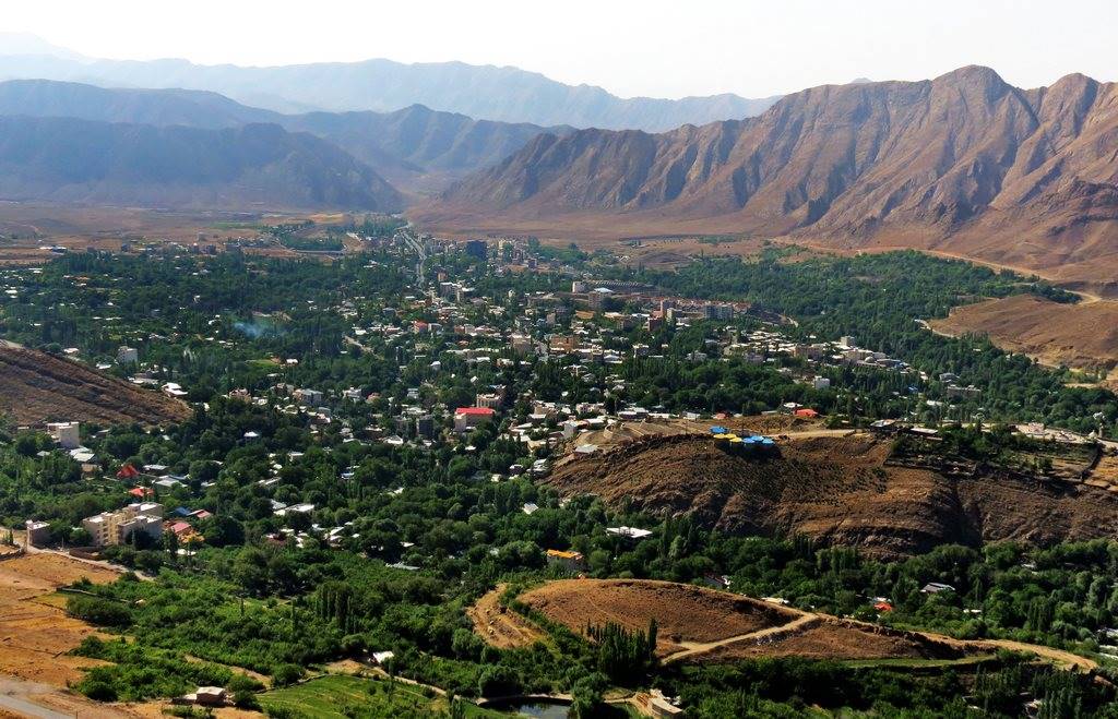 طبیعت کوهستانی و مشجر منطقه گردشگری شهمیرزاد