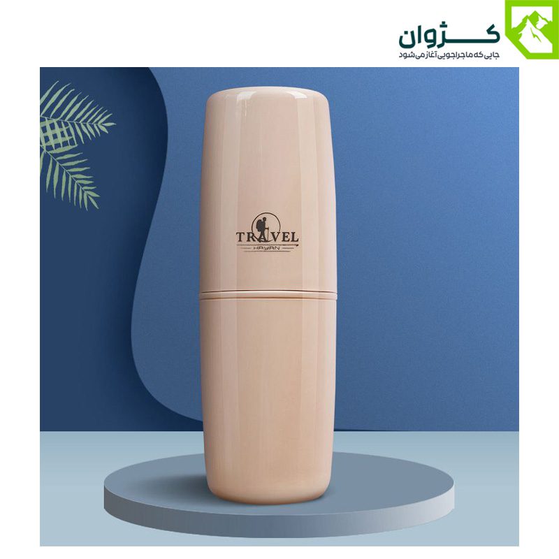 پک صورتی Etravel با درب بسته و لوگو مرکزی در زمینه گرافیکی