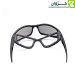 عینک Daisy X7 با فریم دودی، نمای بالا از پشت با بادگیر یا گردگیر باز شده