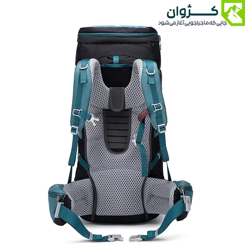 کوله‌پشتی ایوان رنگ آبی از پشت در زمینه سفید، نمایش بندهای کمری و پدهای نرم