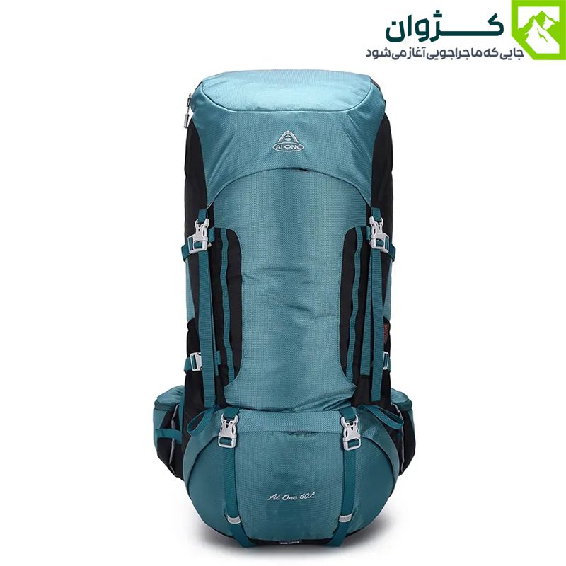 کوله‌پشتی ایوان رنگ سبز از نمای جلو در زمینه سفید