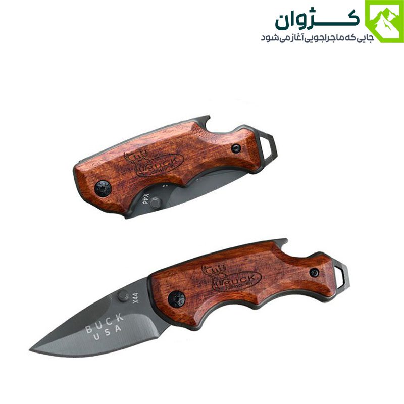 دو چاقوی باک X44، یکی در حالت باز و دیگری بسته، روی زمینه سفید برای نمایش تفاوت ابعاد و فرم.