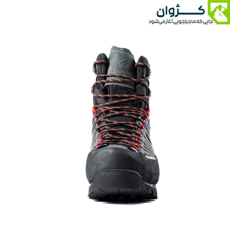 کفش کوهنوردی S2 قارتال رنگ قرمز از نمای روبه‌رو در زمینه سفید