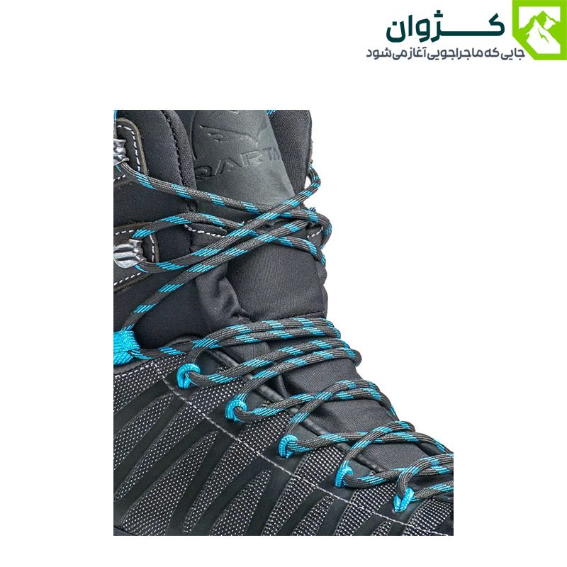 نمای نزدیک از بندهای مقاوم و زبانه کفش کوهنوردی S2 قارتال