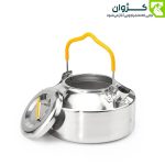 کتری استیل 0.9 لیتری از زاویه بالا و نمای رو‌به‌رو، روی زمینه سفید برای نمایش فرم کلی محصول.