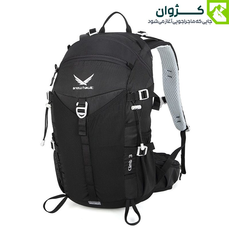 کوله‌پشتی مشکی اسنوهاک مدل CLIMB از زاویه مورب، با فرم ارگونومیک و جیب‌های جانبی