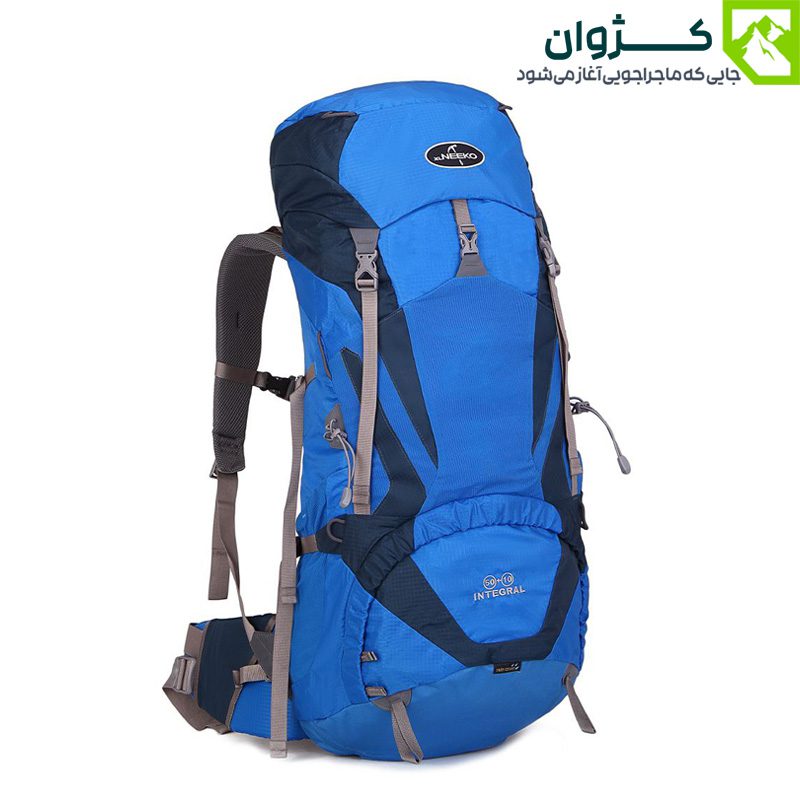 کوله آبی نیکو مدل INTEGRAL در نمای مورب، زمینه سفید