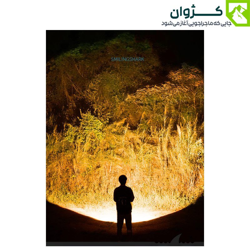 نور گسترده چراغ قوه SD-8101 در فضای باز و طبیعت