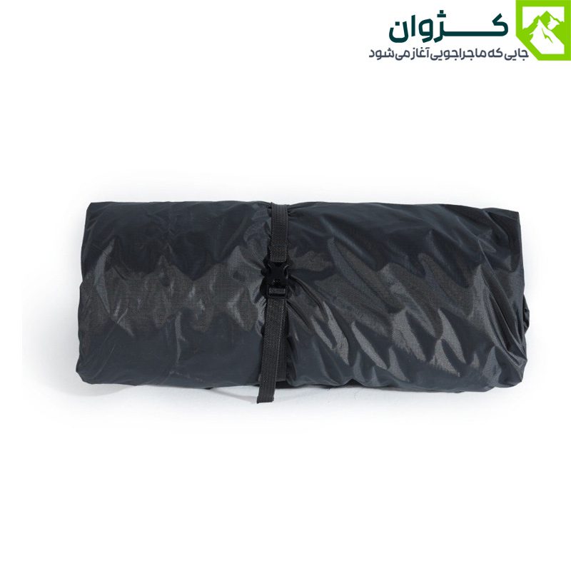 پوش اول چادر جمع‌شده از بالا روی زمینه سفید