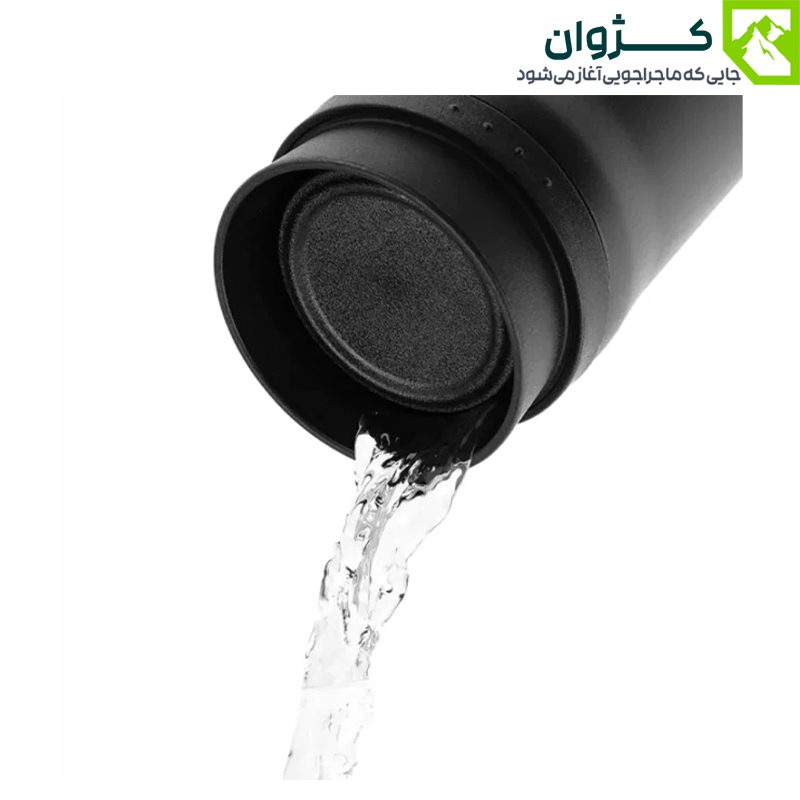 ماگ سانتکو مدل ODDA – رنگ سرمه‌ای، با قابلیت نگهداری آب سرد تا ۸ ساعت