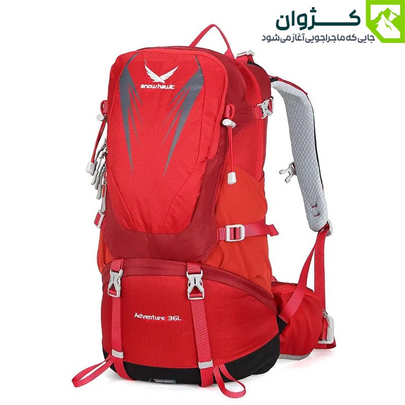 کوله‌پشتی حرفه‌ای اسنوهاک SN-B3125 رنگ قرمز با جیب‌های متعدد، محفظه هدست و حلقه اتصال باتوم، مناسب فعالیت‌های فضای باز