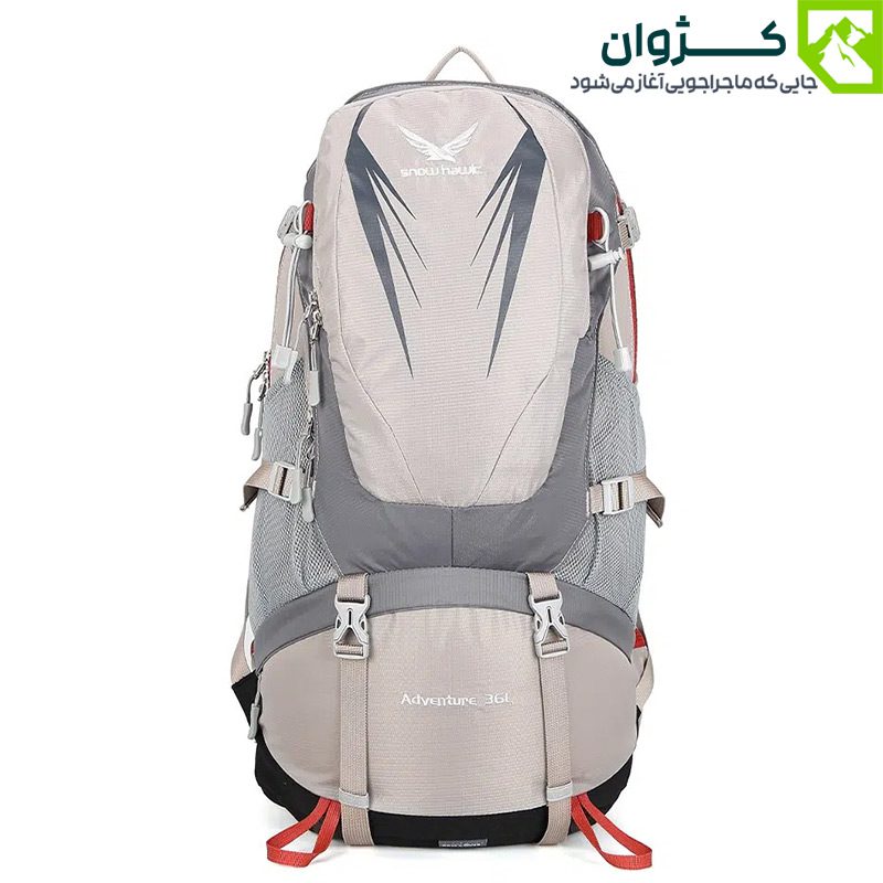 کوله‌پشتی حرفه‌ای اسنوهاک SN-B3125 رنگ قرمز با جیب‌های متعدد، محفظه هدست و حلقه اتصال باتوم، مناسب فعالیت‌های فضای باز