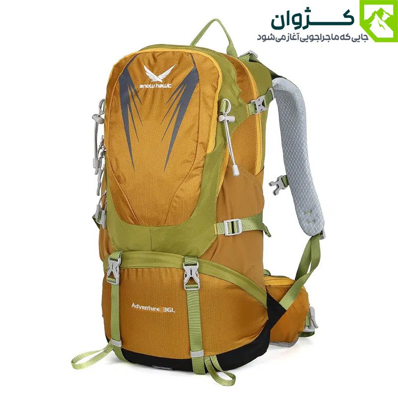 کوله‌پشتی حرفه‌ای اسنوهاک SN-B3125 رنگ قرمز با جیب‌های متعدد، محفظه هدست و حلقه اتصال باتوم، مناسب فعالیت‌های فضای باز