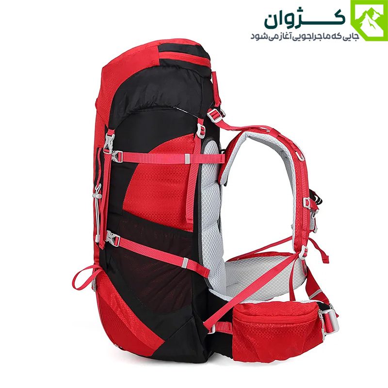 کوله‌پشتی SN-B3128 اسنوهاک قرمز – نمای بغل، دارای فریم آلومینیومی سبک و جیب‌های متعدد