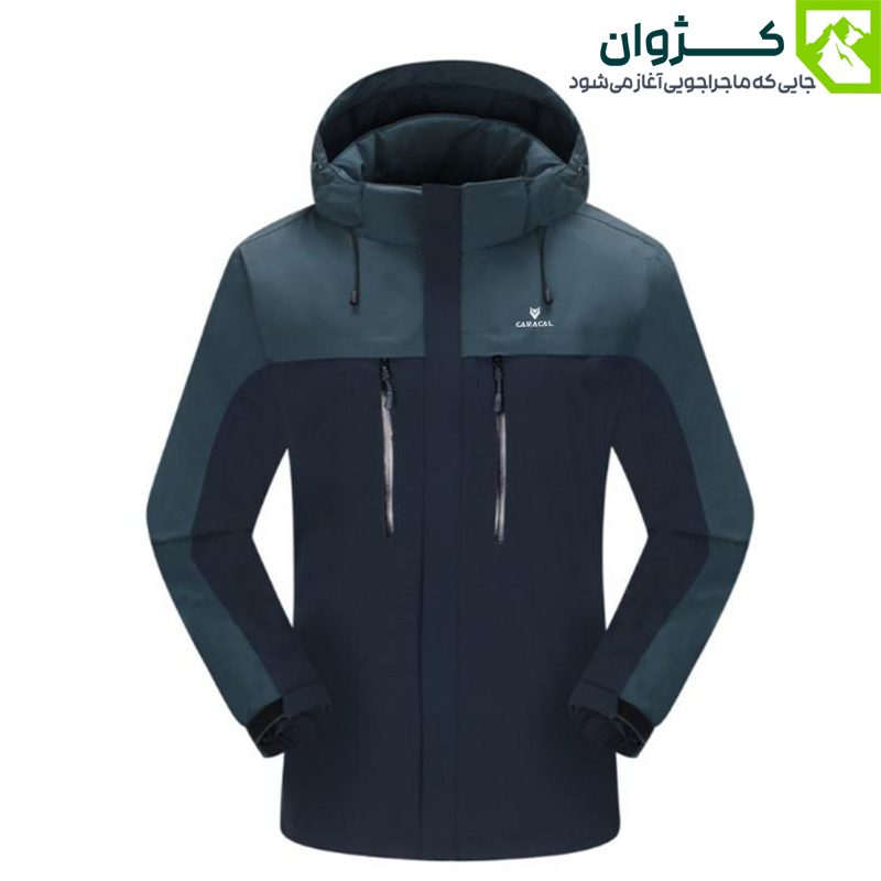 کاپشن کاراکال رنگ سبز و مشکی از نمای روبه‌رو و زاویه بسته