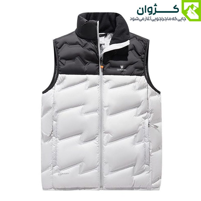 پافر مردانه کاراکال مدل CA-C3109A با ترکیب رنگ سفید و مشکی، طراحی جلو بسته با دوخت مقاوم و کلاه قابل جداسازی.