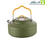 کتری کمپینگ BLACK DEER مدل K02 رنگ سبز زیتونی با دسته نارنجی، طراحی مدرن و مقاوم برای فضای باز