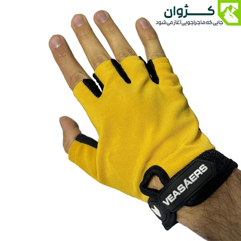 ست دستکش‌های نیم‌پنجه VEASAERS مدل 1102 در رنگ‌های قرمز، خاکی و سبز ارتشی؛ طراحی شده برای عملکرد بالا در شرایط سخت