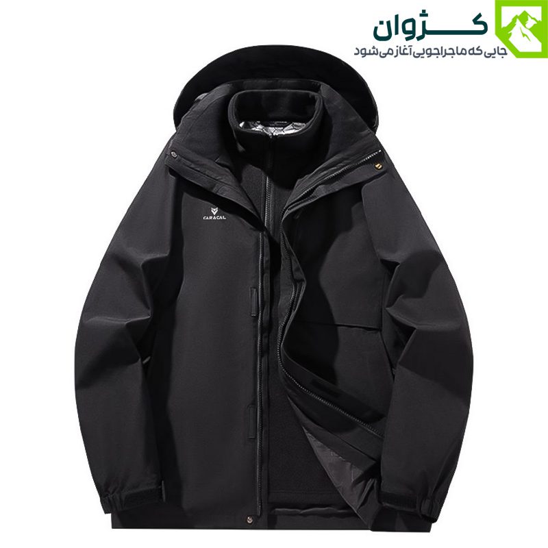 کاپشن دوپوش زنانه کاراکال مدل CA-C3101B رنگ مشکی با طراحی تخصصی برای فضای باز، دارای لایه داخلی پلار و زیپ‌های ضدآب